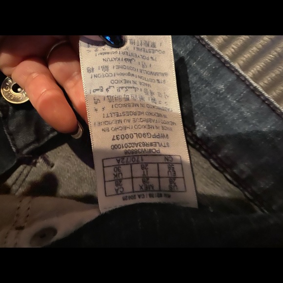 Guess Jeans - Picture 3 of 3
